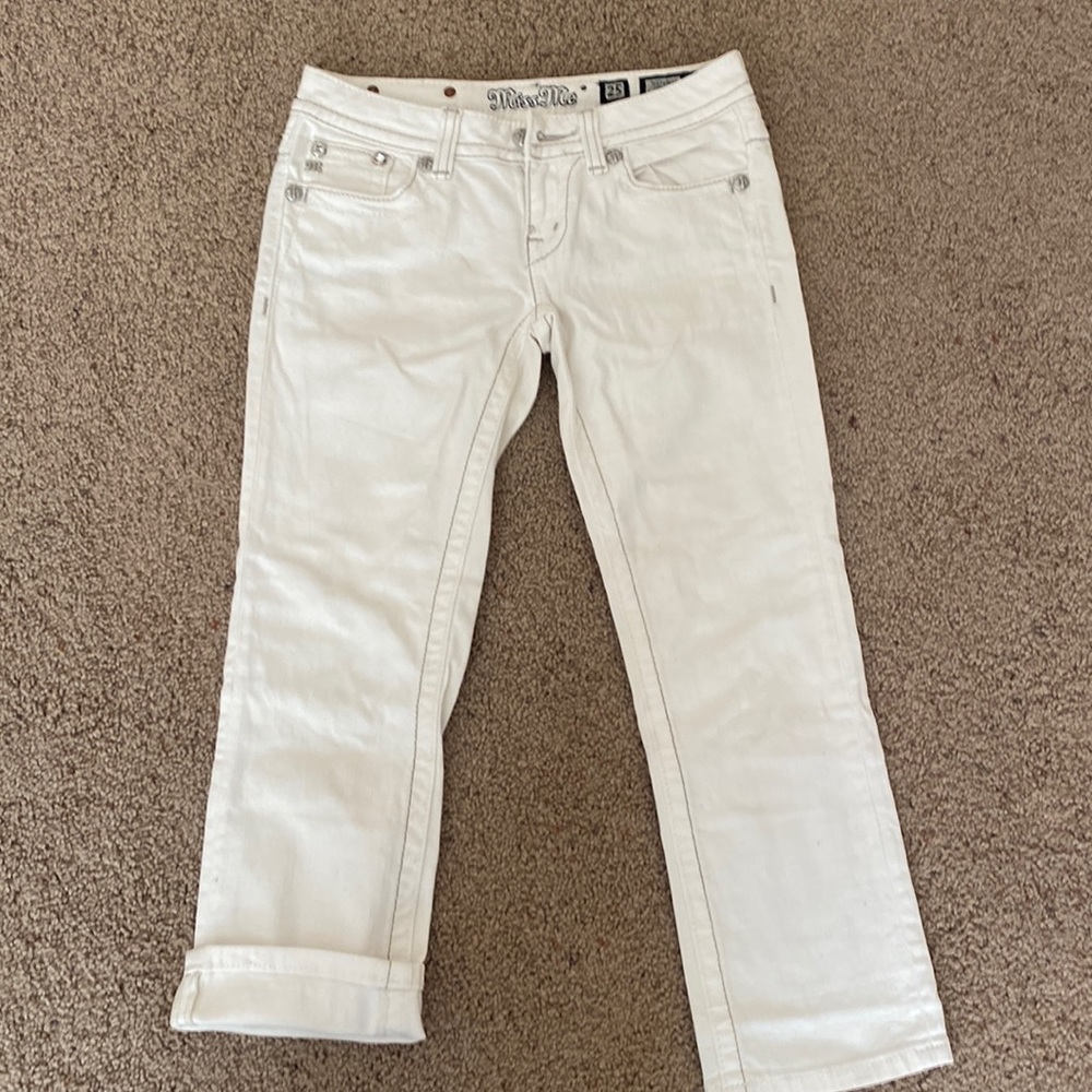 White miss me capris size 25